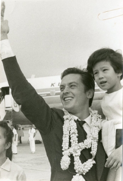 Alain Delon arriving at the Manila International Airport, Oct. 16, 1964.
