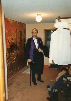 Alfred Lata backstage in