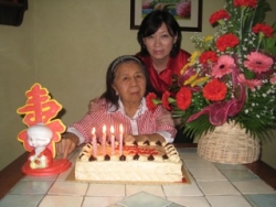 Debbie and Mom, 27 Sept 2010.